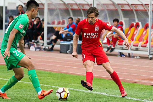 包含赛后欧篮联焦点战；武汉三镇战术微调；态度坚定；轮换策略成焦点的词条