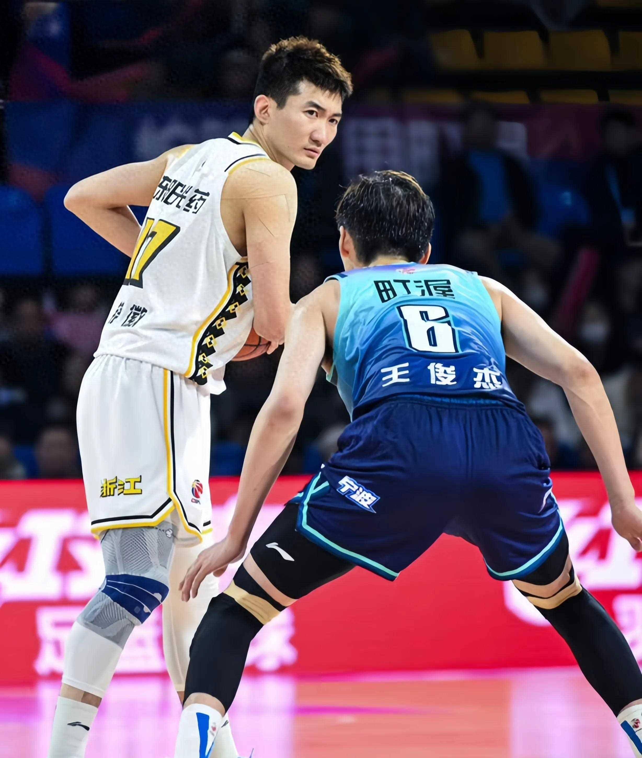 今夜CBA季后赛传出新动向，夏洛特黄蜂强势反弹，管理层表态：悬念犹存，纪律约束更严格的简单介绍