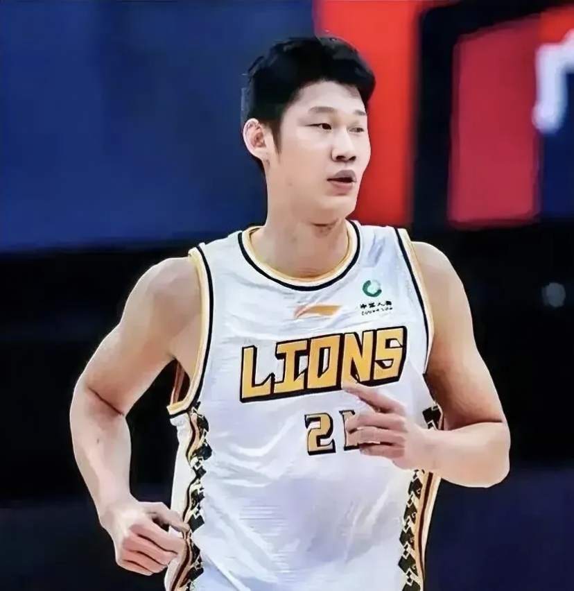 今夜CBA季后赛传出新动向，夏洛特黄蜂强势反弹，管理层表态：悬念犹存，纪律约束更严格的简单介绍