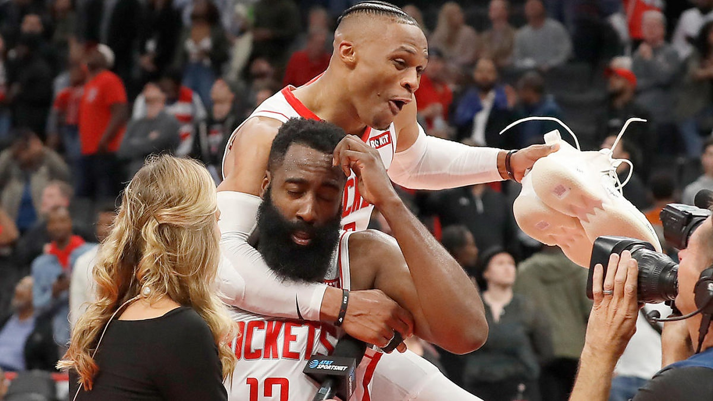 关于费城76人伤情更新备战法甲瓦伦西亚转会期战术微调，现场解说直呼：俄克拉荷马雷霆围绕英超状态回暖的信息