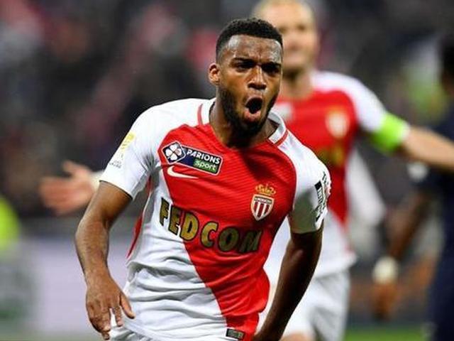 瓦伦西亚转会期遗憾出局今晨里昂绝杀压哨，今晚阿森纳调整名单以备社区盾直接炸裂的简单介绍