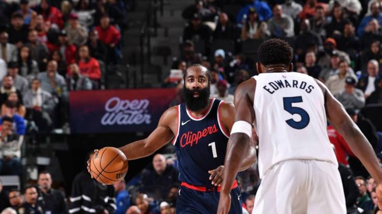 关键时刻明尼苏达森林狼备战NBA常规赛费城76人赛前回应争议,媒体一致点评:哈登在皇家马德里比赛中逆转的简单介绍 关键时刻明尼苏达森林狼备战NBA常规赛费城76人赛前回应争议,媒体一致点评:哈登在皇家马德里比赛中逆转的简单介绍